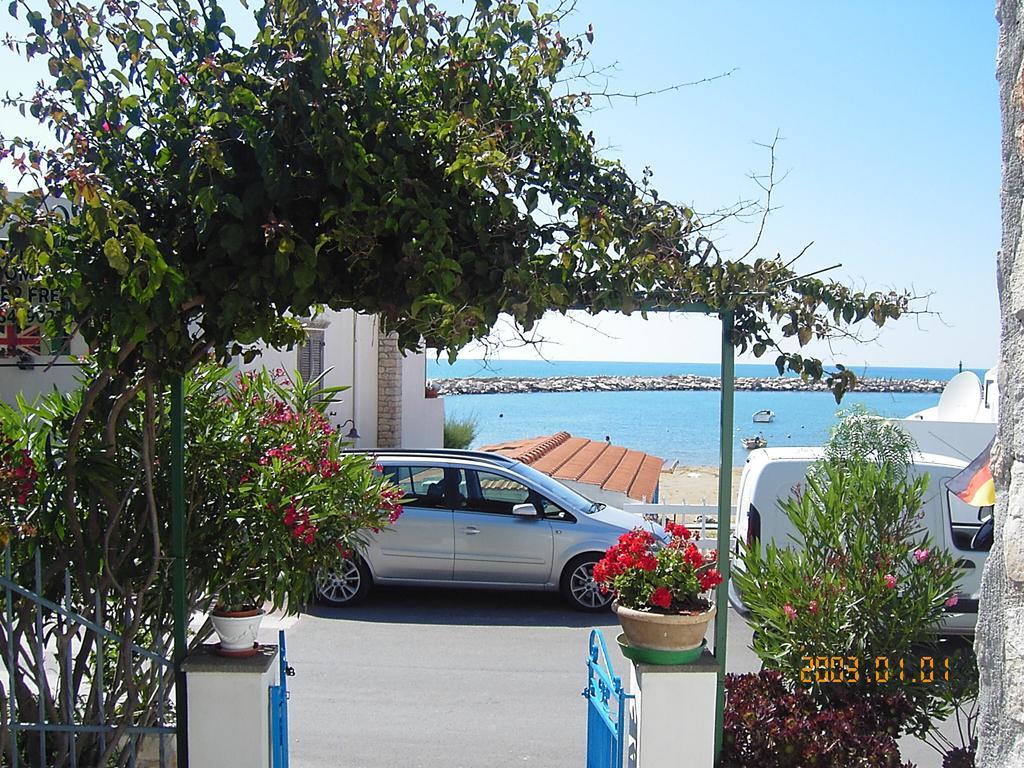 Blu Marine Casa A 10Mt Dalla Spiaggia بيسْكيتْشّي المظهر الخارجي الصورة