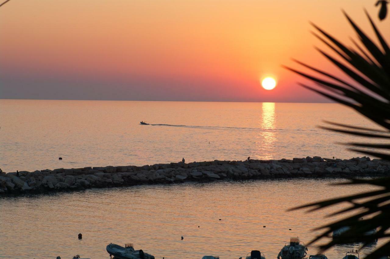 Blu Marine Casa A 10Mt Dalla Spiaggia بيسْكيتْشّي المظهر الخارجي الصورة